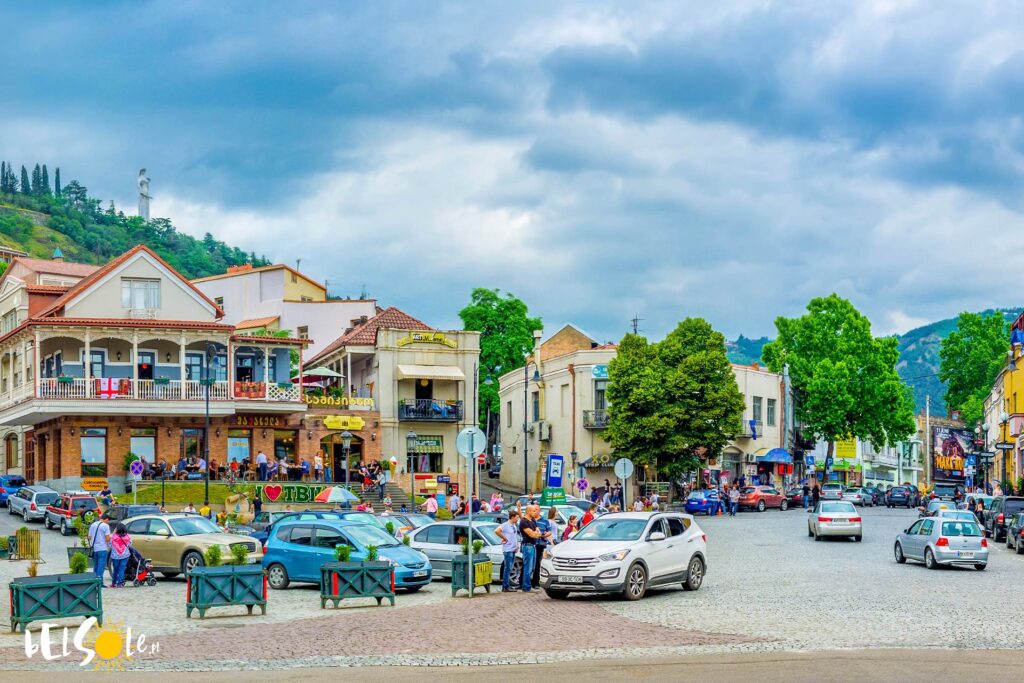 Wypożyczenie samochodu w Gruzji Ile kosztuje wynajem auta w 2023