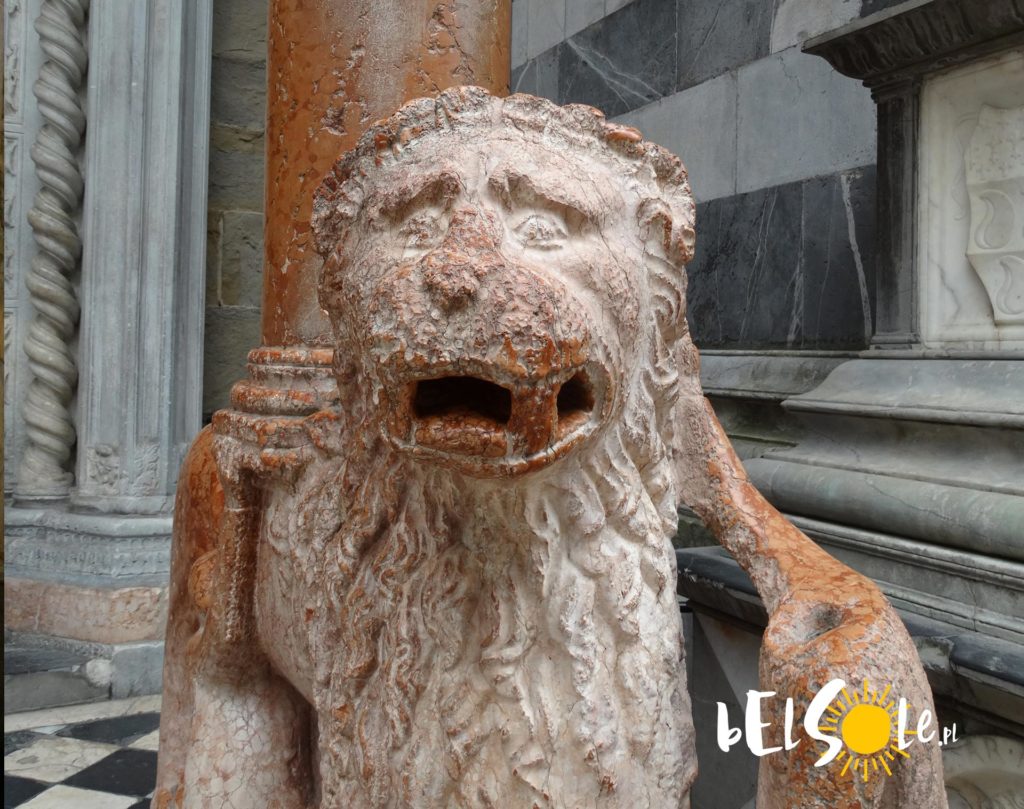 Bergamo bazylika portal czerwonych lwów