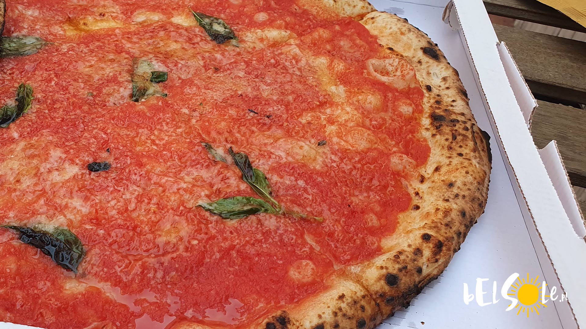 Pizzeria Da Michele w Neapolu