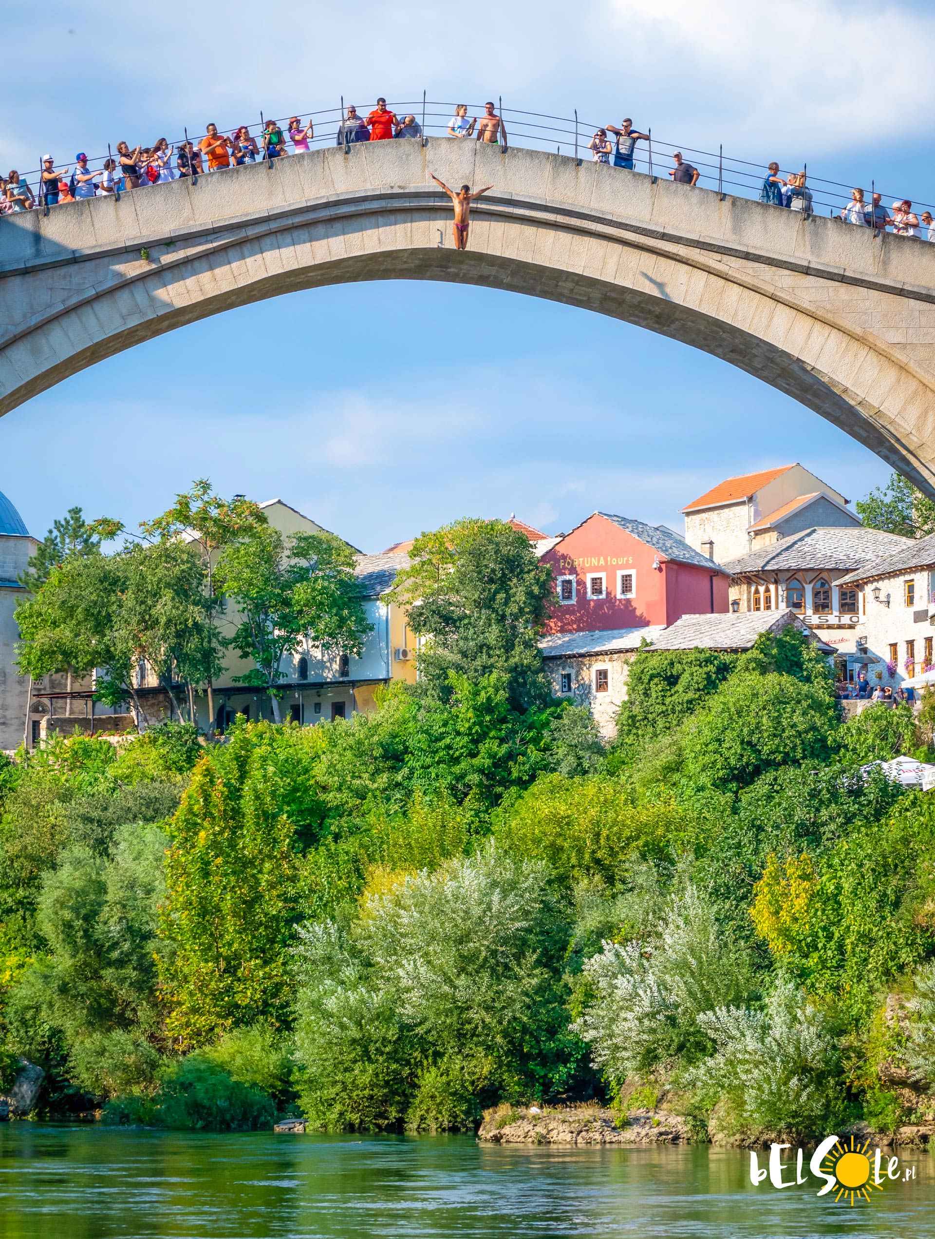 jak skoczyć z mostu w Mostarze