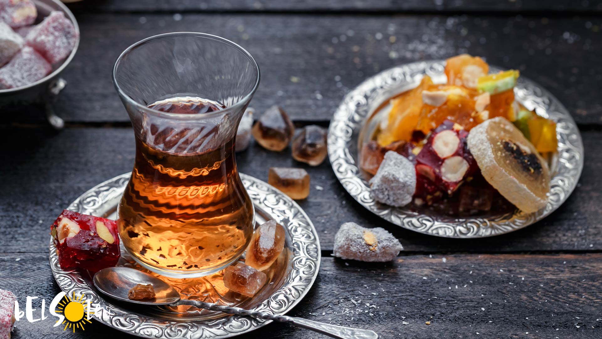 turecka herbata i słodycze