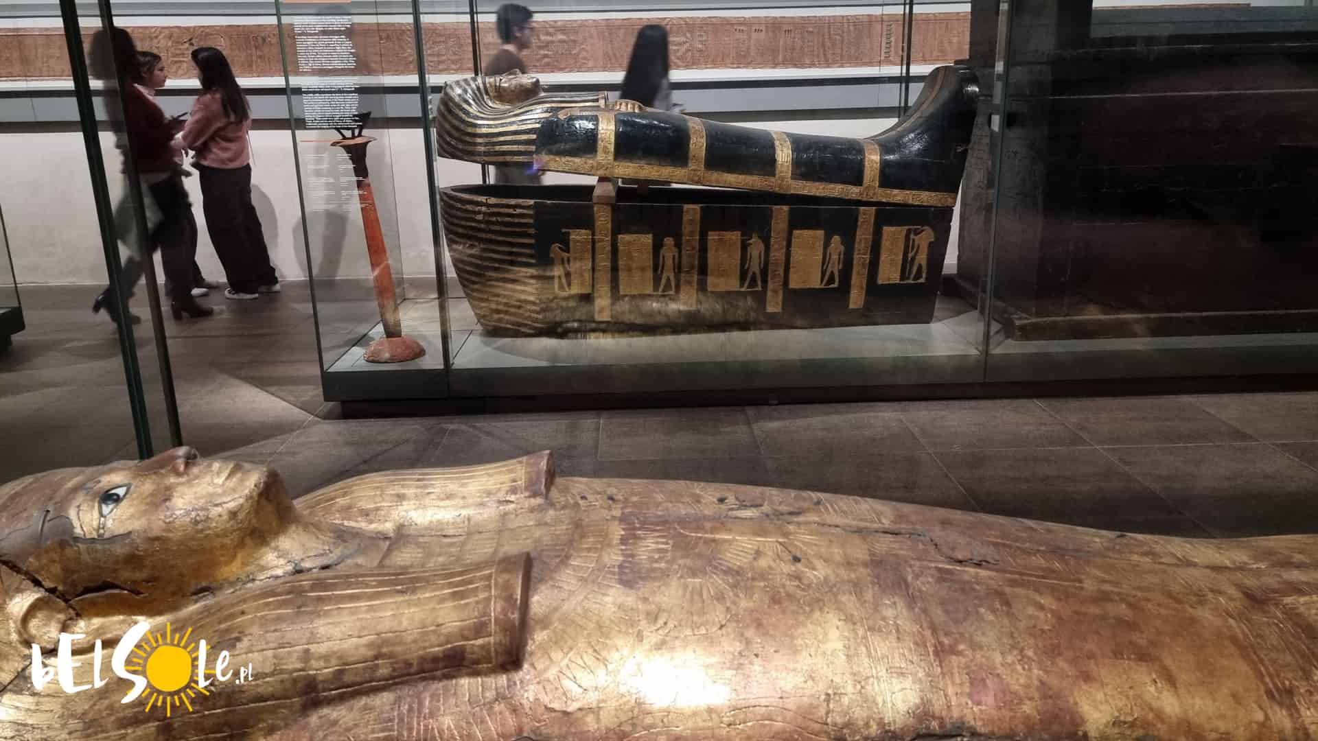 Eksponaty w Muzeum Egipskim